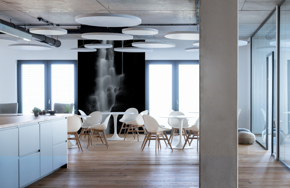 wasserfall monochrom &ndash; Akustikbilder und Schallabsorber von SCHALLSAUGER&reg;