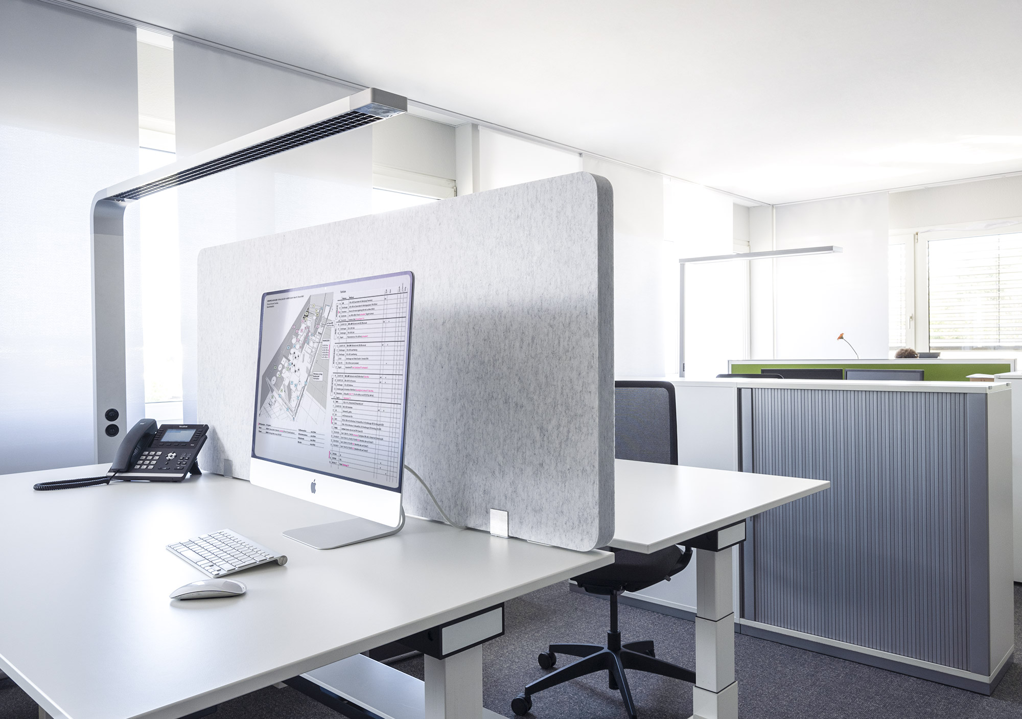 Schallabsorber auf dem Tisch &ndash; SCHALLSAUGER&reg; Licht und Akustik