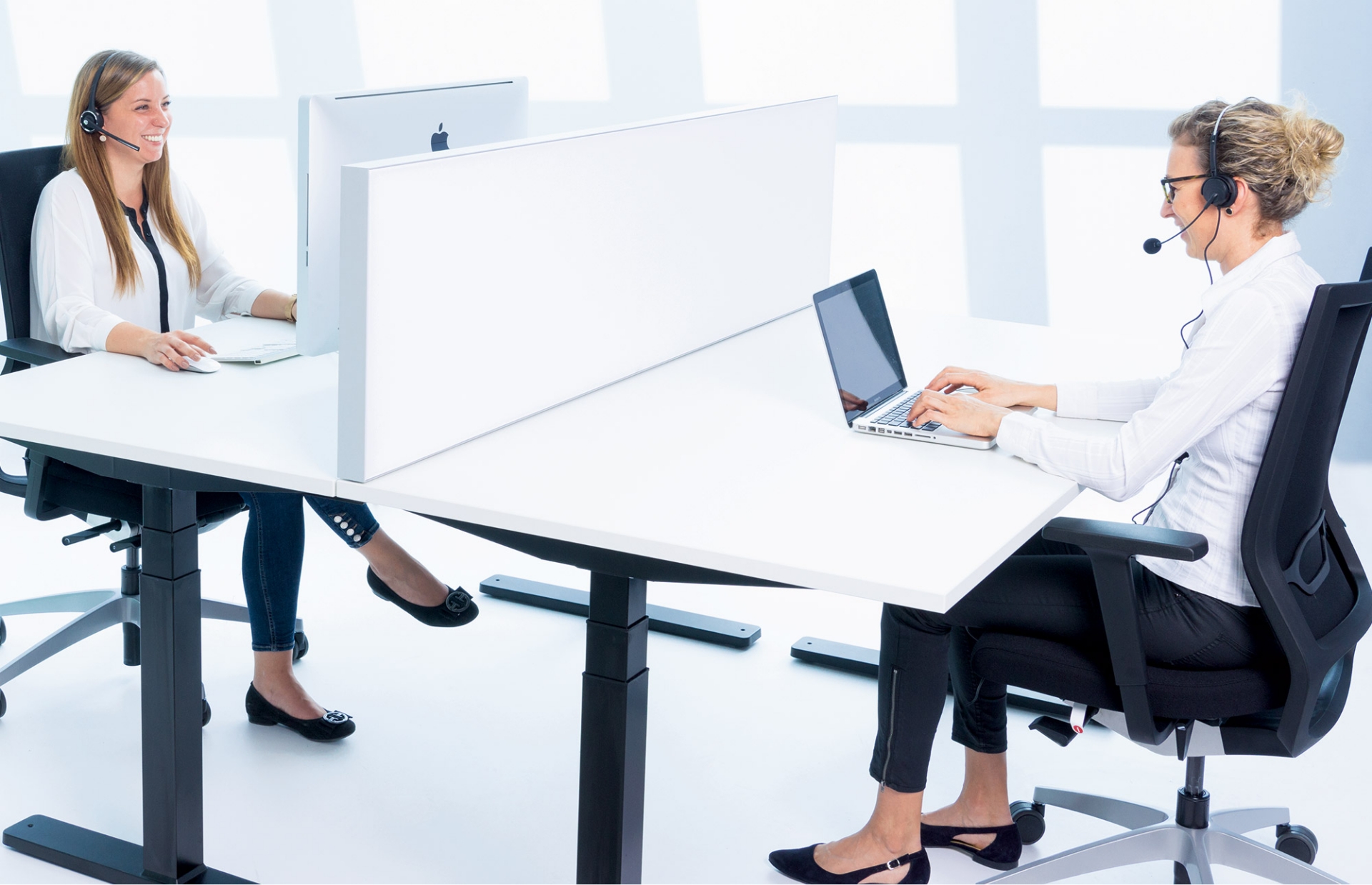 Table &ndash; Akustikbilder und Schallabsorber von SCHALLSAUGER&reg;