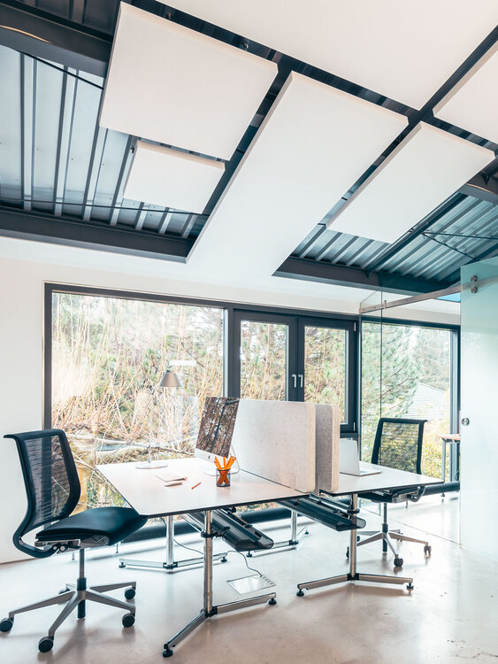 Table &ndash; Akustikbilder und Schallabsorber von SCHALLSAUGER&reg;