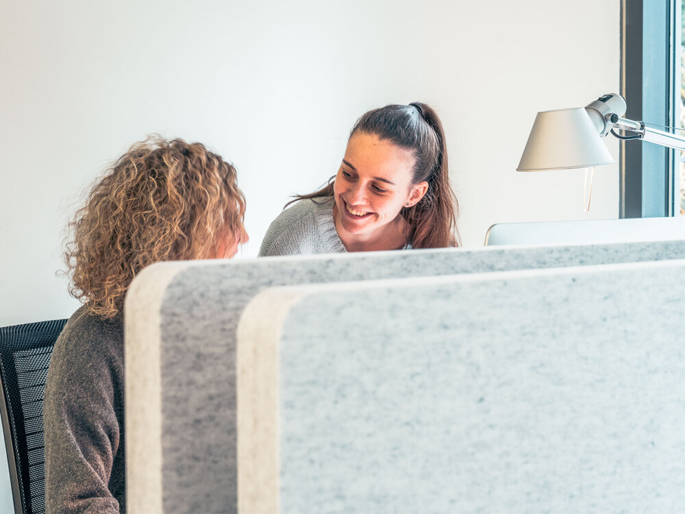 Table &ndash; Akustikbilder und Schallabsorber von SCHALLSAUGER&reg;