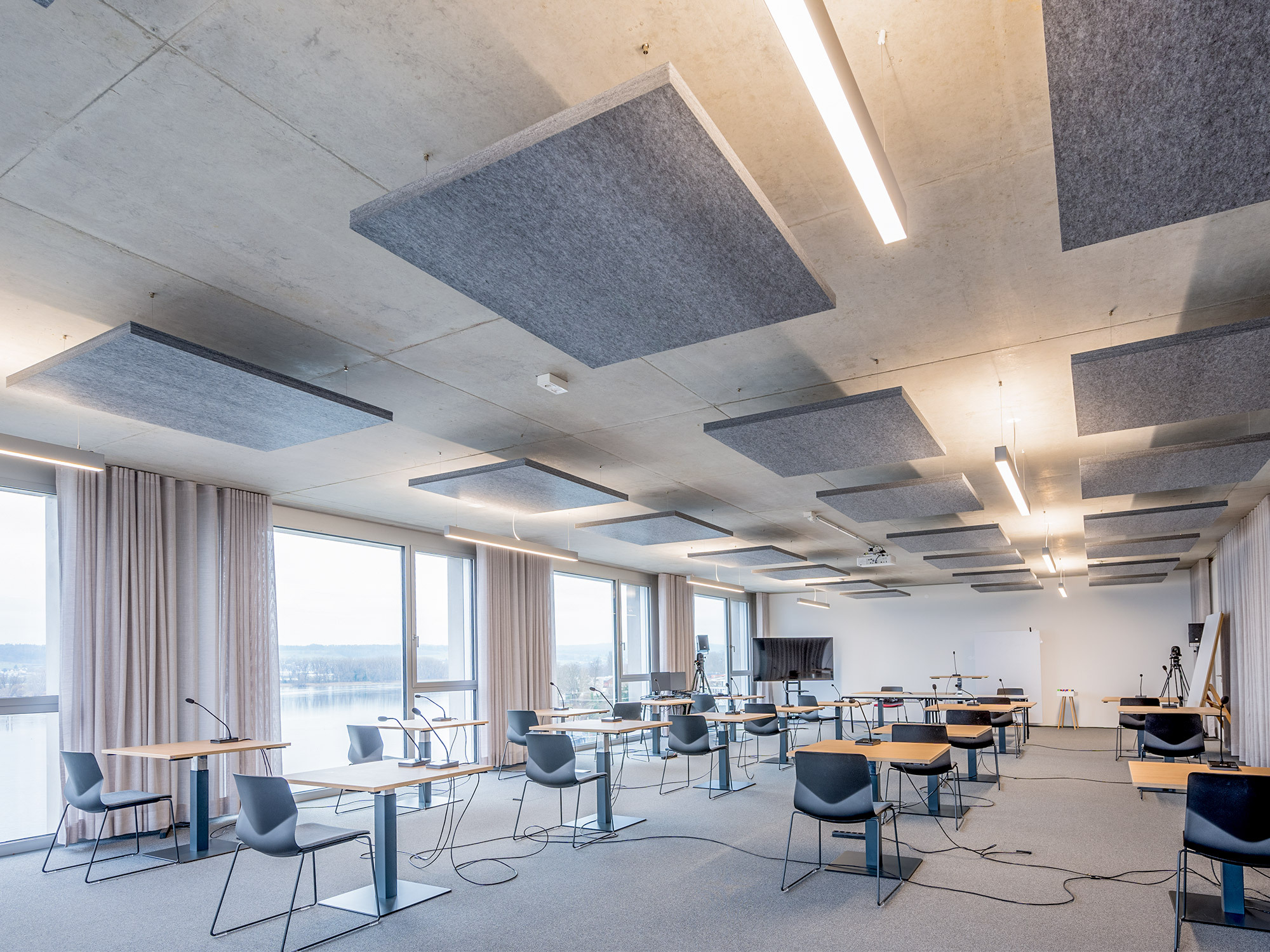 Schallabsorber f&uuml;r die Decke