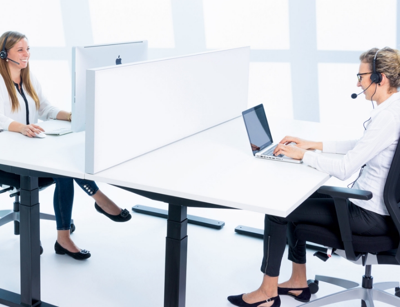 Schallabsorber auf dem Tisch &ndash; SCHALLSAUGER&reg; Licht und Akustik